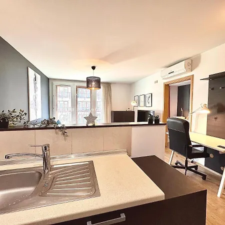 Hollo - Gozsdu Centre Lägenhet